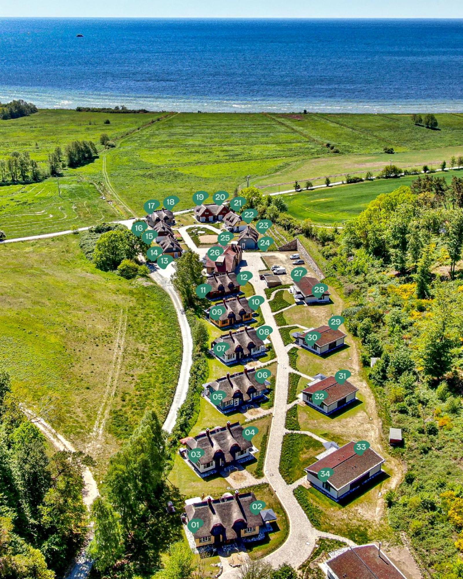 Ferienhaus Strandflieder 05 Feriendorf Klein Stresow Ruegen By Ruyastay Путбус Екстериор снимка