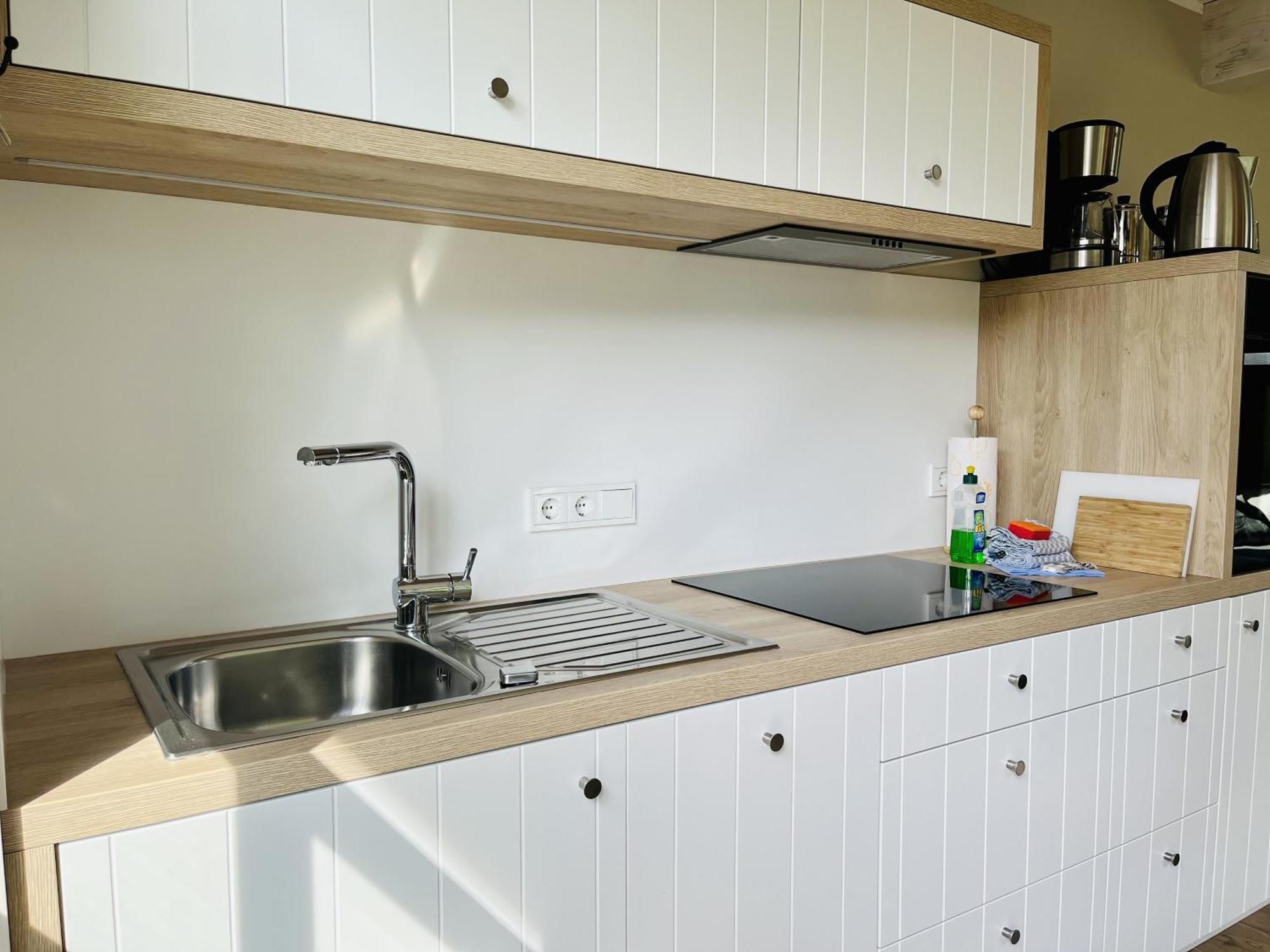 Ferienhaus Strandflieder 05 Feriendorf Klein Stresow Ruegen By Ruyastay Путбус Екстериор снимка