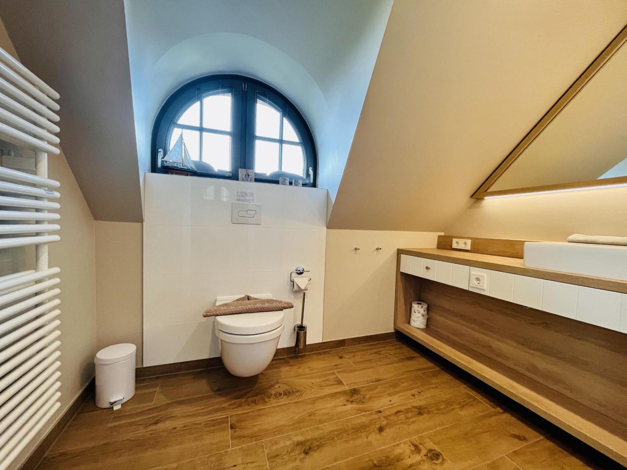 Ferienhaus Strandflieder 05 Feriendorf Klein Stresow Ruegen By Ruyastay Путбус Екстериор снимка
