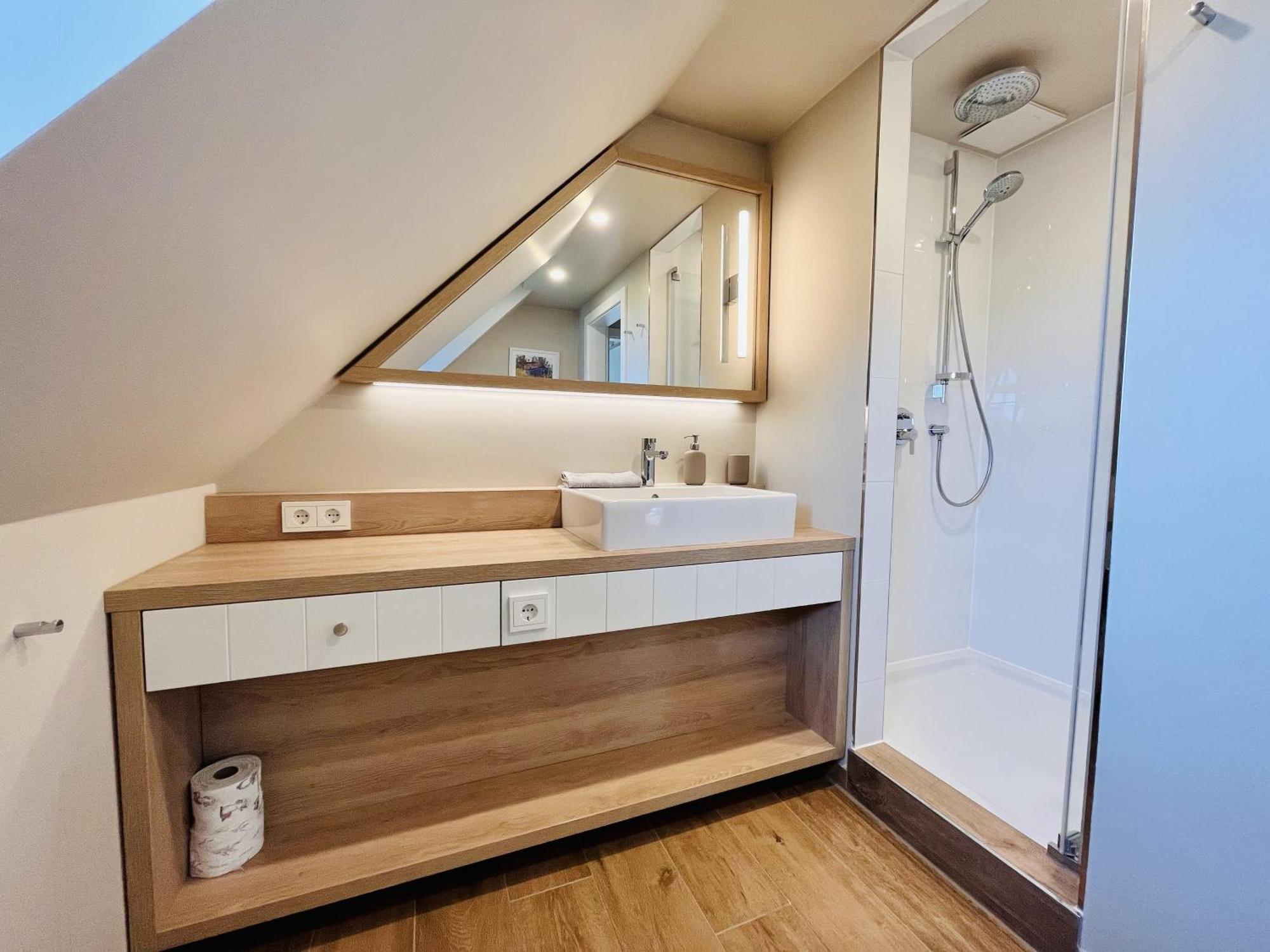 Ferienhaus Strandflieder 05 Feriendorf Klein Stresow Ruegen By Ruyastay Путбус Екстериор снимка