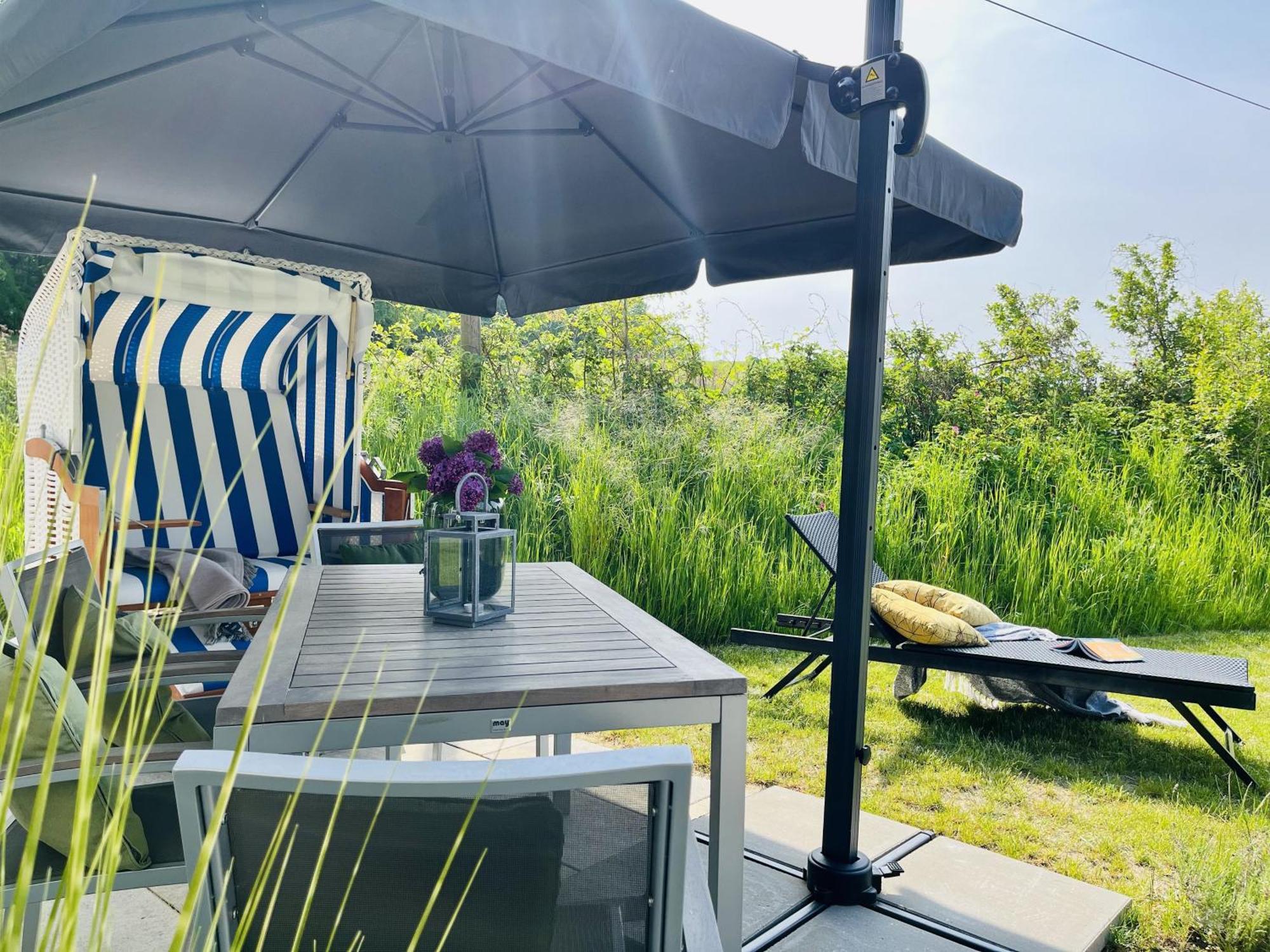 Ferienhaus Strandflieder 05 Feriendorf Klein Stresow Ruegen By Ruyastay Путбус Екстериор снимка